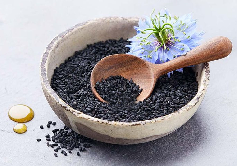درمان ریزش مو در قران چیست ، آیات الهی در اینخصوص 2 استفاده از سیاه دانه برای ریزش مو